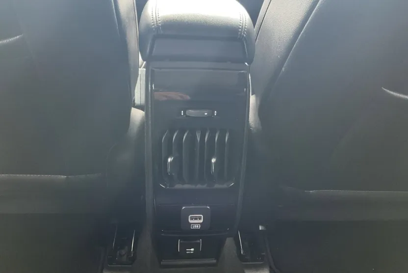 2022 Jeep Compass Latitude photo 1