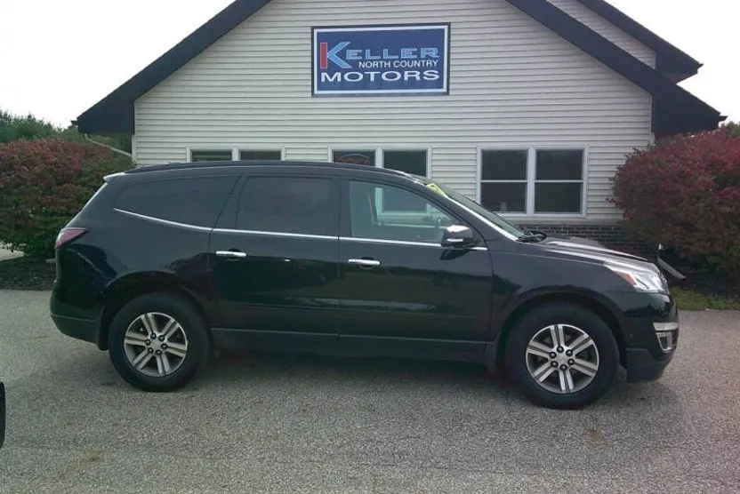 2017 Chevrolet Traverse 1LT photo 1