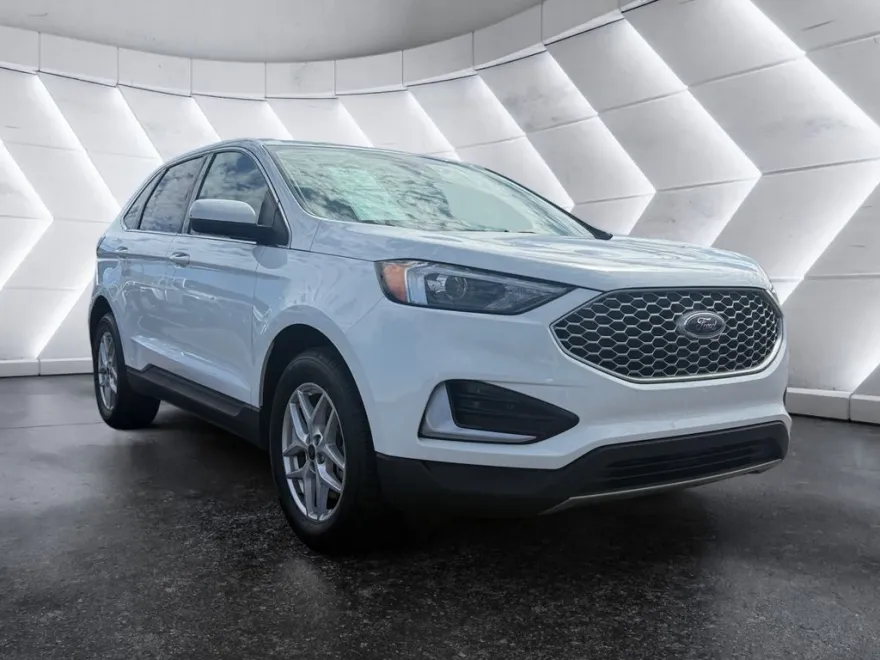 2023 Ford Edge SEL photo 1