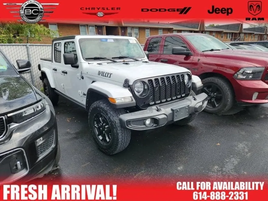 2021 Jeep Gladiator Willys photo 1