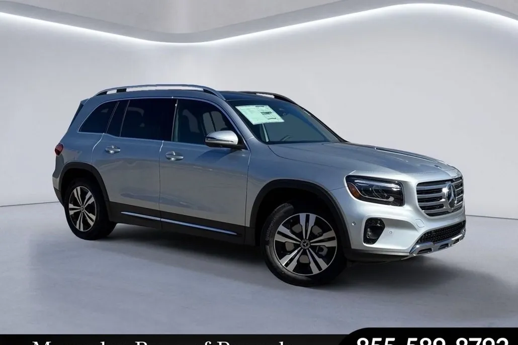2025 Mercedes Benz GLB 250 4MATIC photo 1