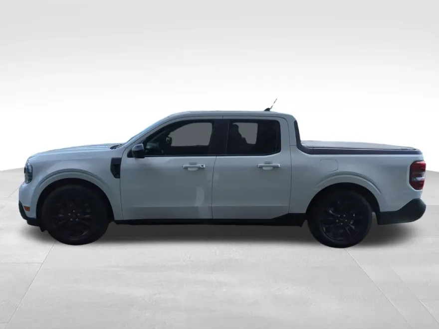 2024 Ford Maverick Lariat photo 2