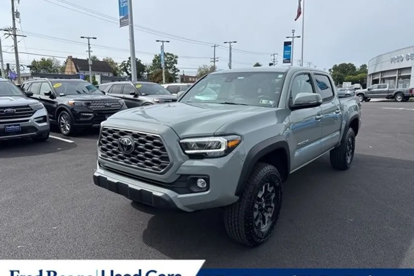 2022 Toyota Tacoma TRD Off-Road photo 1