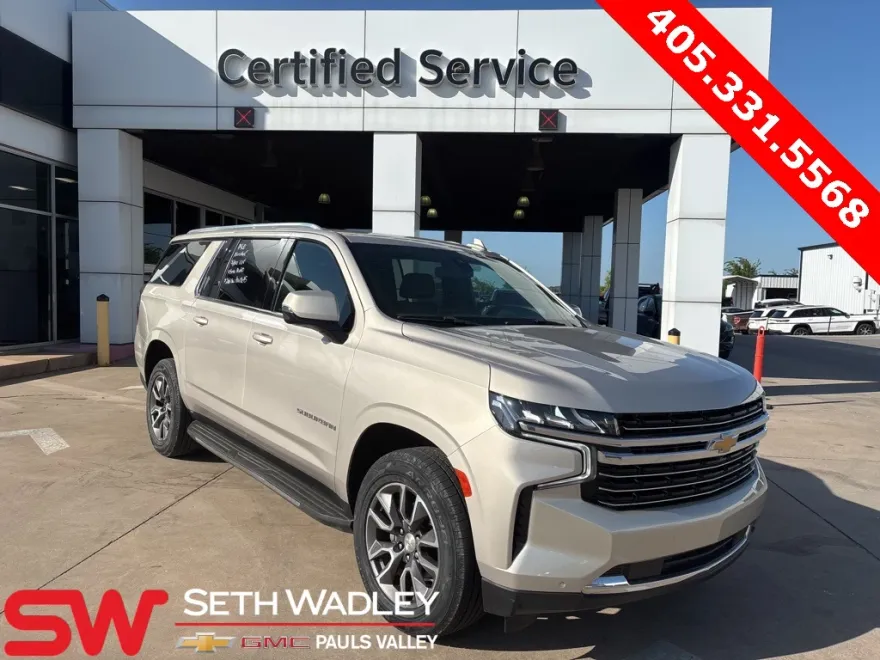 2021 Chevrolet Suburban LT photo 1