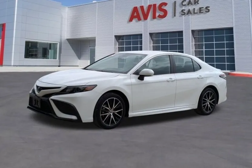 2024 Toyota Camry SE photo 1