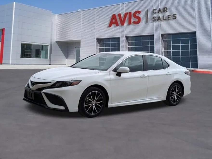 2024 Toyota Camry SE photo 1