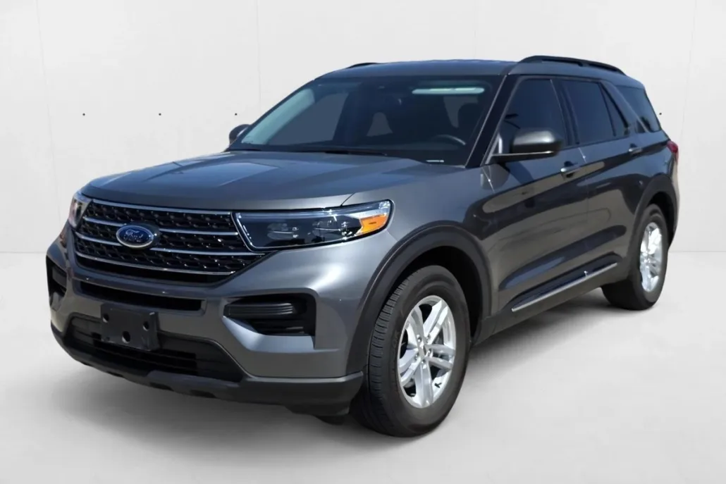 2024 Ford Explorer XLT photo 1