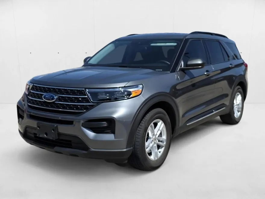 2024 Ford Explorer XLT photo 1
