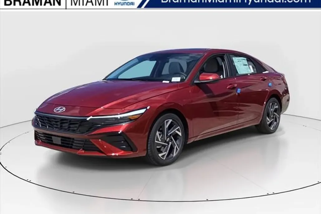 2025 Hyundai Elantra SEL Sport photo 1