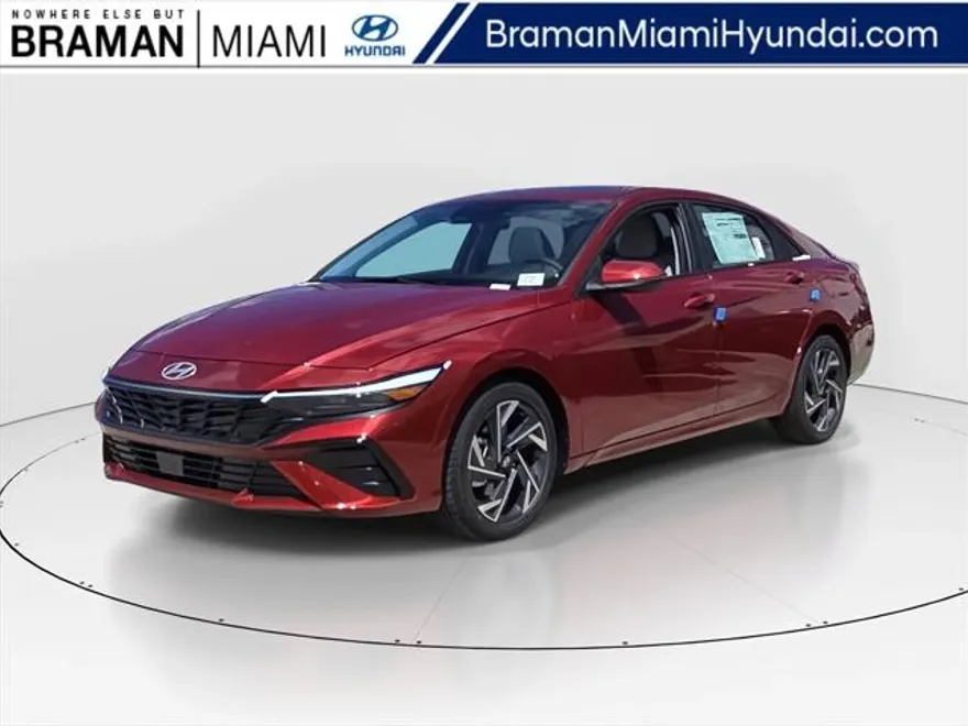 2025 Hyundai Elantra SEL Sport photo 1