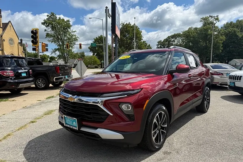 2024 Chevrolet Trailblazer LT photo 1