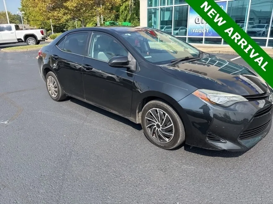 2017 Toyota Corolla L photo 1