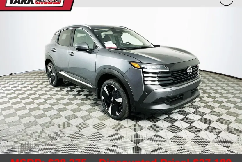 2025 Nissan Kicks SR photo 1