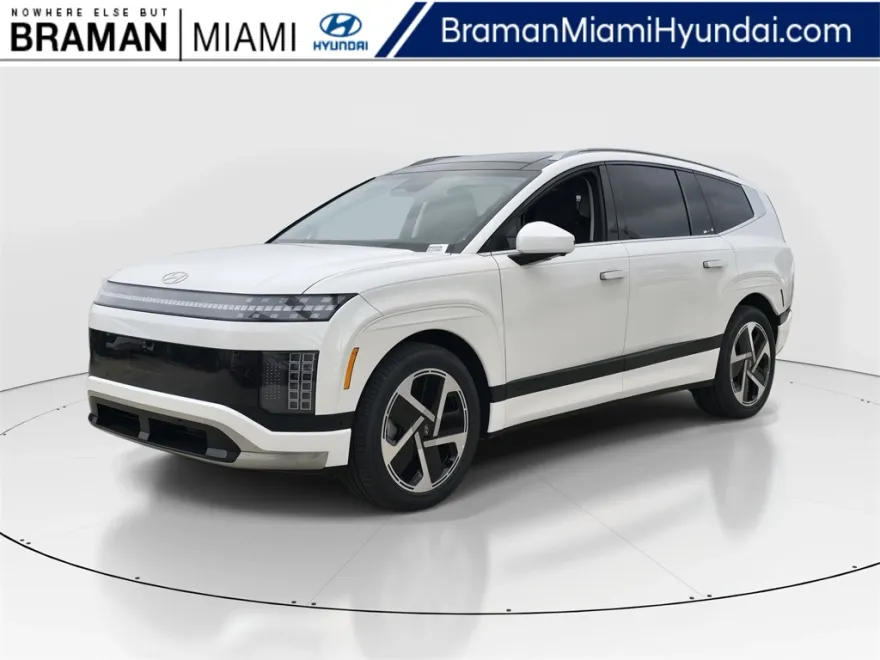 2026 Hyundai Ioniq photo 1