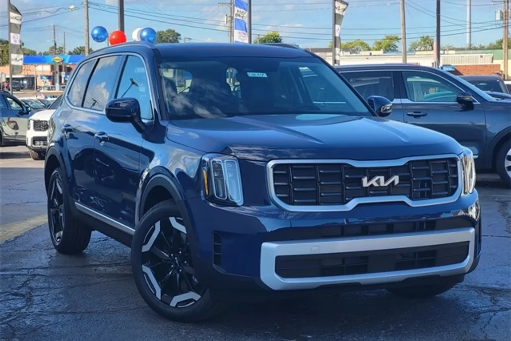 2025 Kia Telluride S photo 1