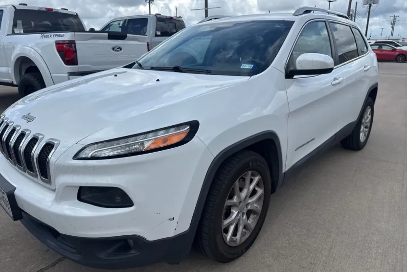 2015 Jeep Cherokee Latitude photo 1