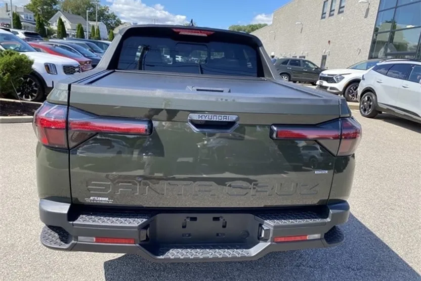 2025 Hyundai Santa Cruz SEL Activity photo 1