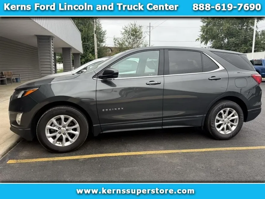 2020 Chevrolet Equinox LT photo 1