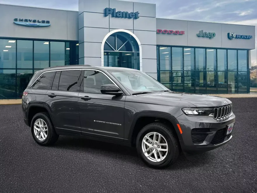 2025 Jeep Grand Cherokee Laredo X photo 1