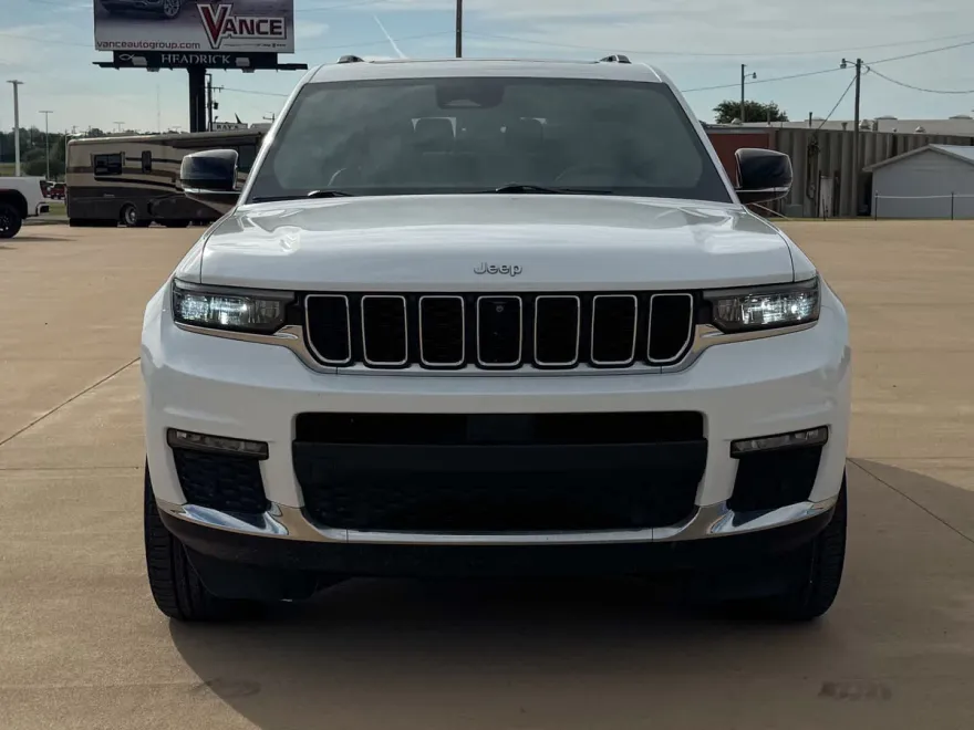 2024 Jeep Grand Cherokee Limited photo 1