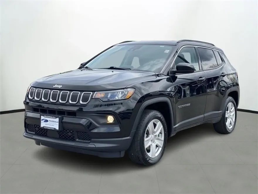 2022 Jeep Compass Latitude photo 1