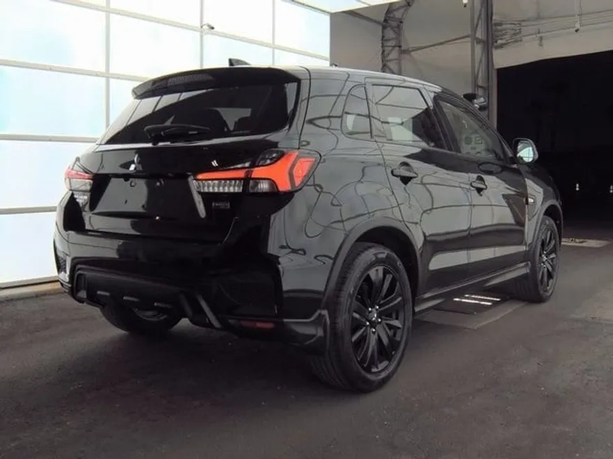 2022 Mitsubishi Outlander Sport LE photo 1