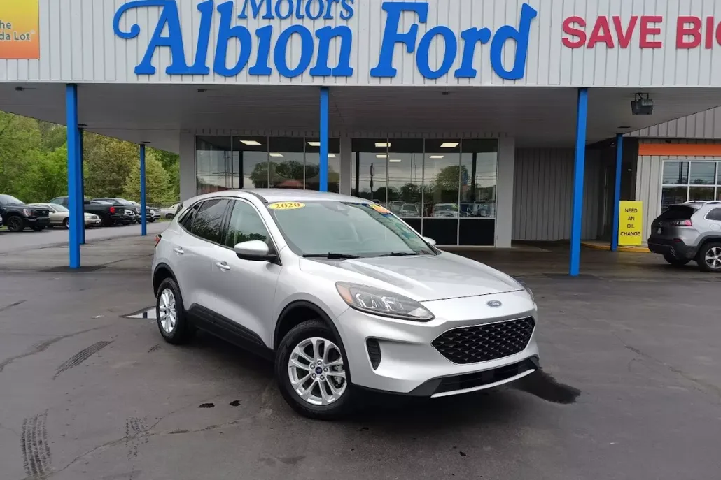 2020 Ford Escape SE photo 1