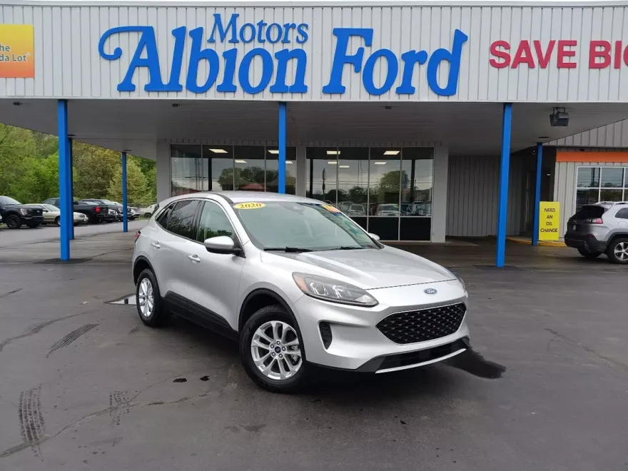 2020 Ford Escape SE photo 1