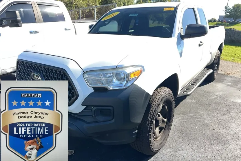 2016 Toyota Tacoma SR photo 1