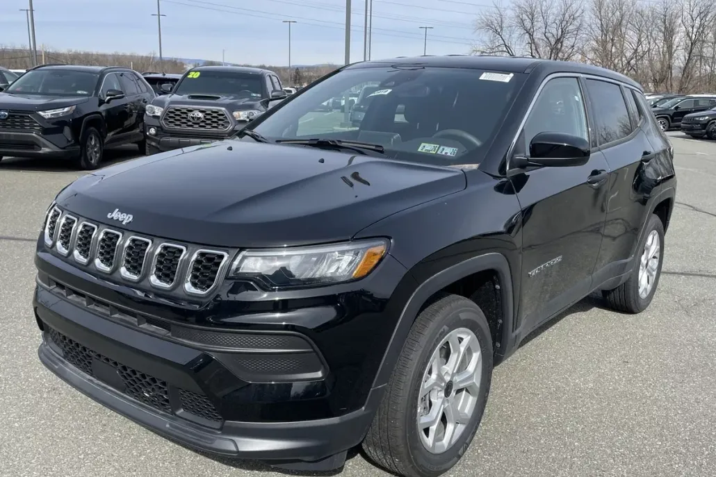 2025 Jeep Compass Sport photo 1