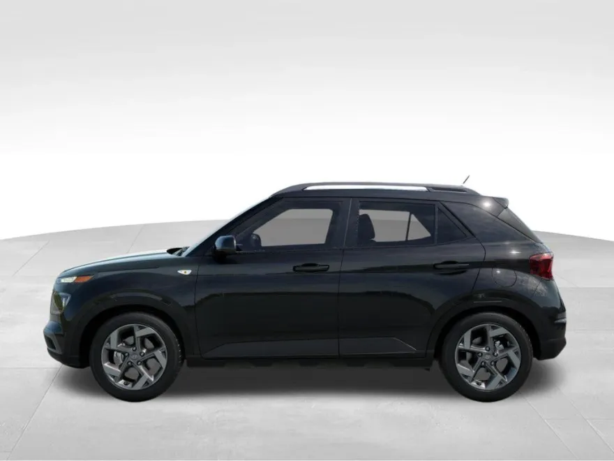 2025 Hyundai Venue SEL photo 1