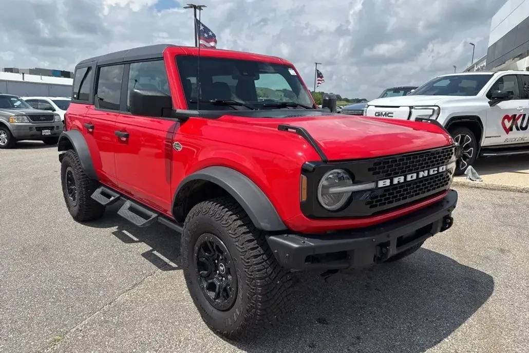 2024 Ford Bronco Wildtrak photo 1