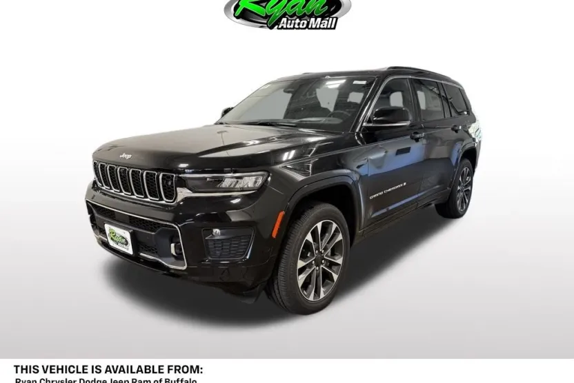 2025 Jeep Grand Cherokee Overland photo 1