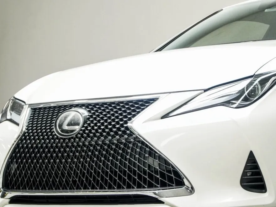 2019 Lexus RC 300 photo 2