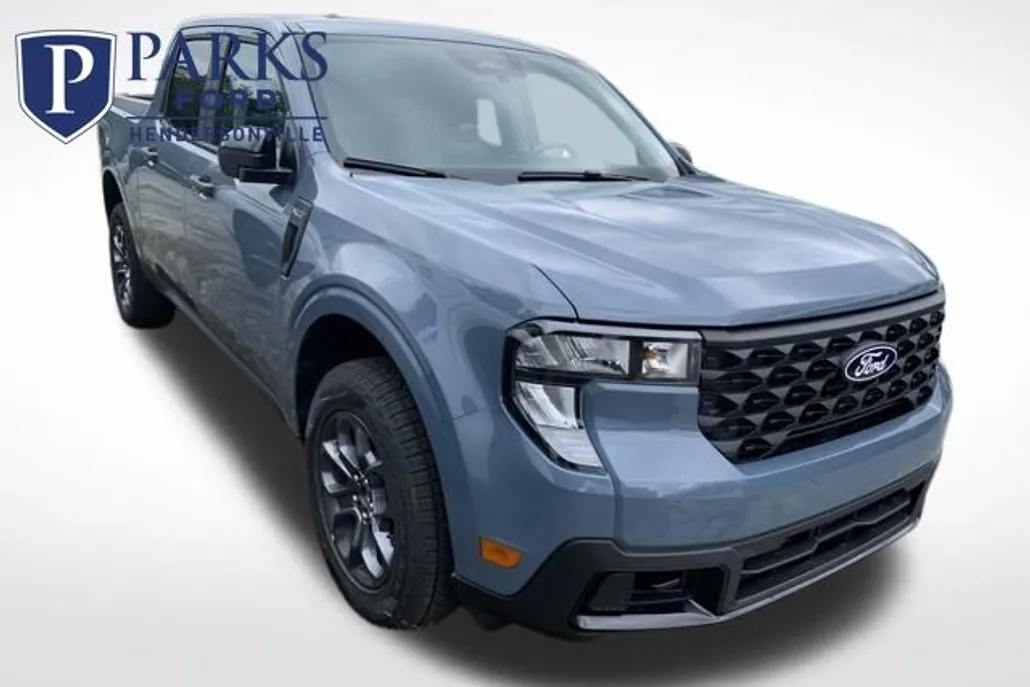 2025 Ford Maverick XLT photo 1