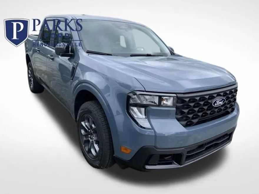 2025 Ford Maverick XLT photo 1