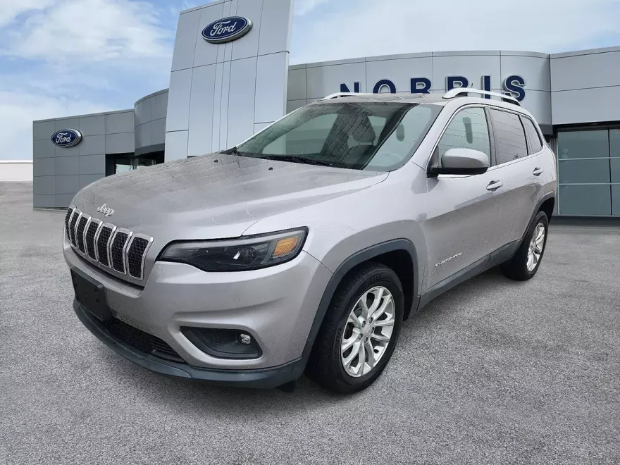 2019 Jeep Cherokee Latitude photo 1
