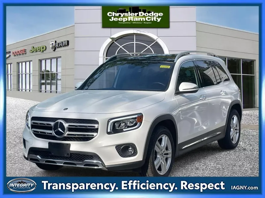 2021 Mercedes Benz GLB 250 4MATIC photo 1