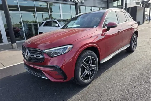 2025 Mercedes Benz GLC 300 photo 2
