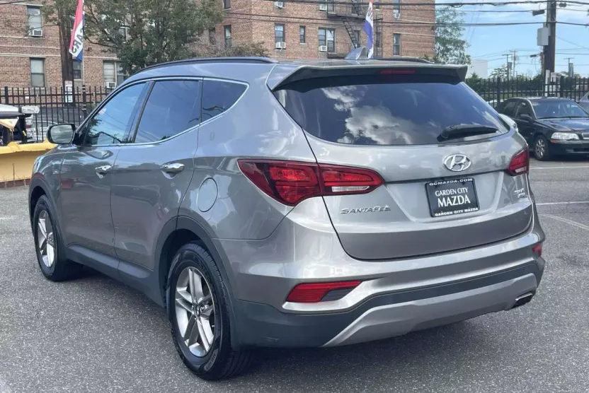 2017 Hyundai Santa Fe Sport photo 1