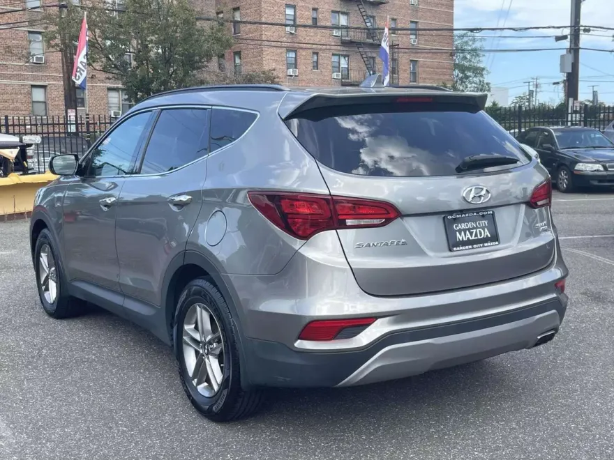 2017 Hyundai Santa Fe Sport photo 1