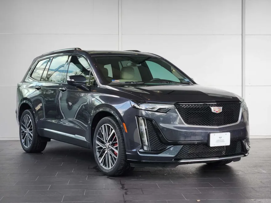 2023 Cadillac XT6 Sport photo 1