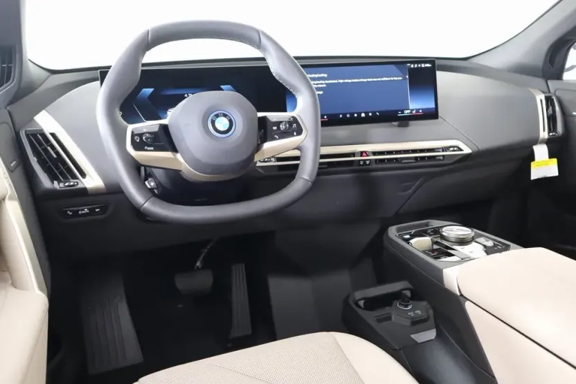 2025 Bmw iX photo 1