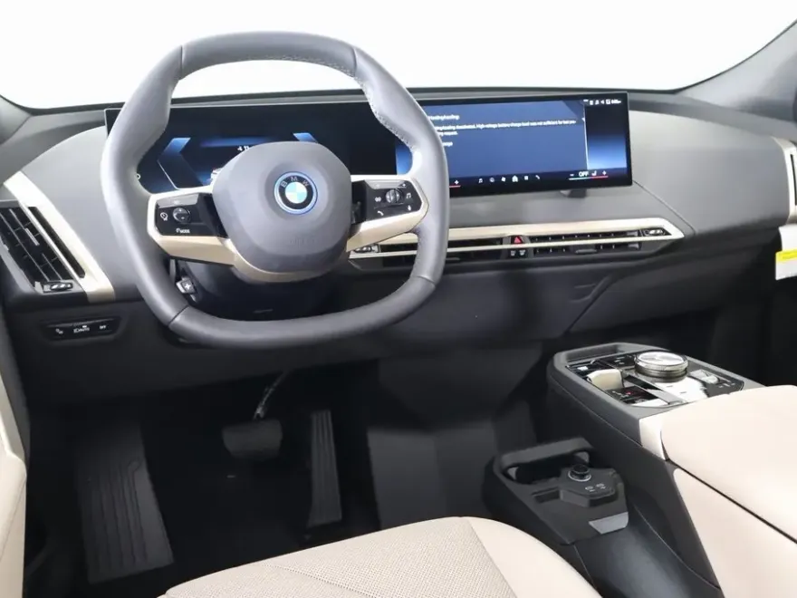 2025 Bmw iX photo 1