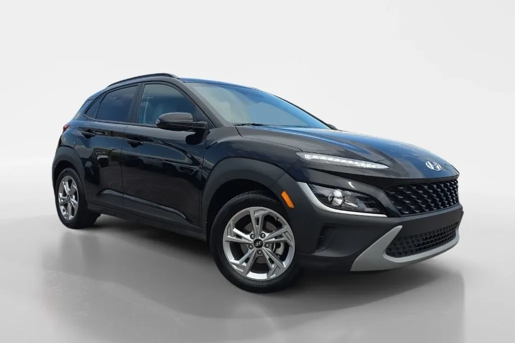 2023 Hyundai Kona SEL photo 1