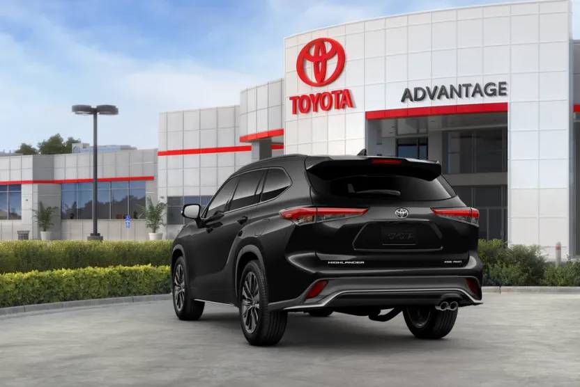 2025 Toyota Highlander XSE photo 1
