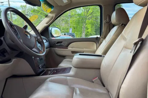 2012 Chevrolet Tahoe LTZ photo 2