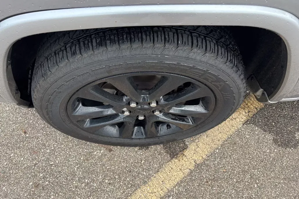 2018 Jeep Grand Cherokee Altitude photo 1
