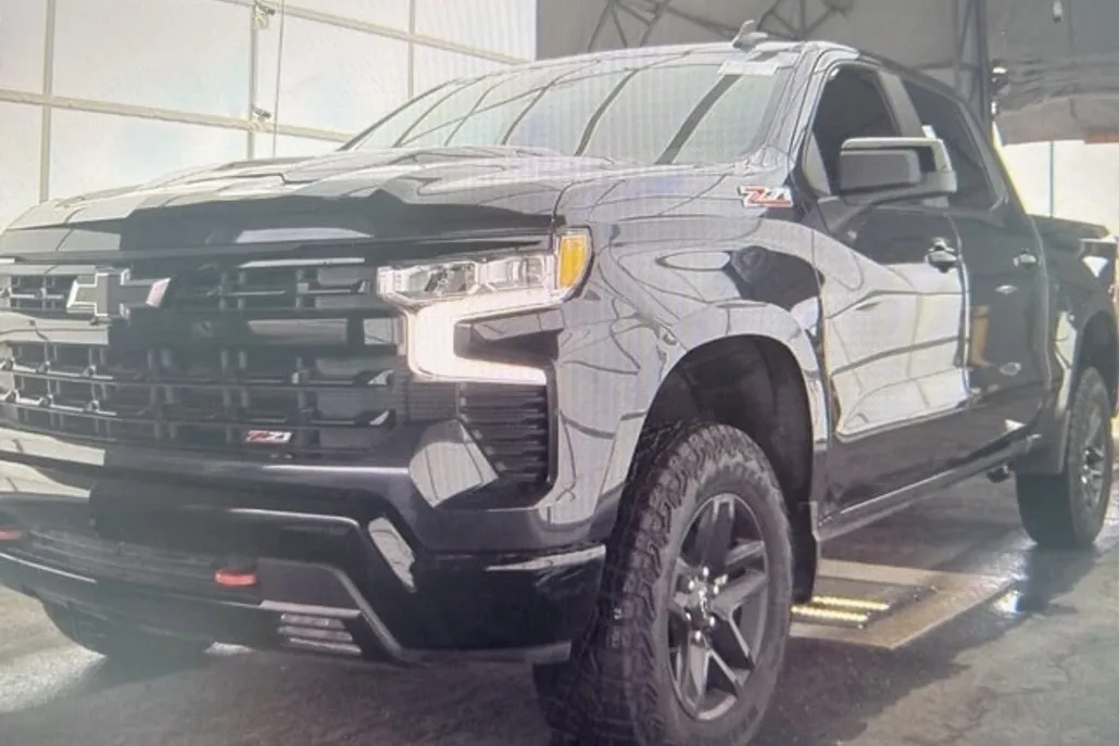 2024 Chevrolet Silverado 1500 LT Trail Boss photo 1