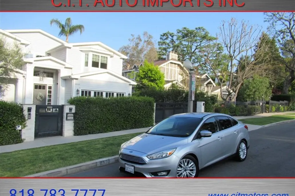 2015 Ford Focus Titanium photo 1
